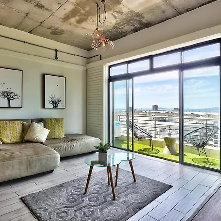 Stylish Apartment With Atlantic Ocean Views! Cape Town Exterior photo