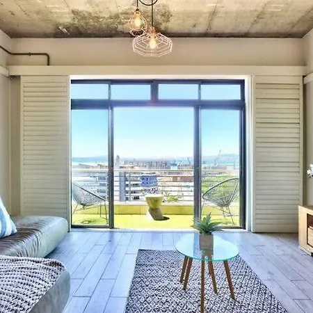 Stylish Apartment With Atlantic Ocean Views! Cape Town Exterior photo
